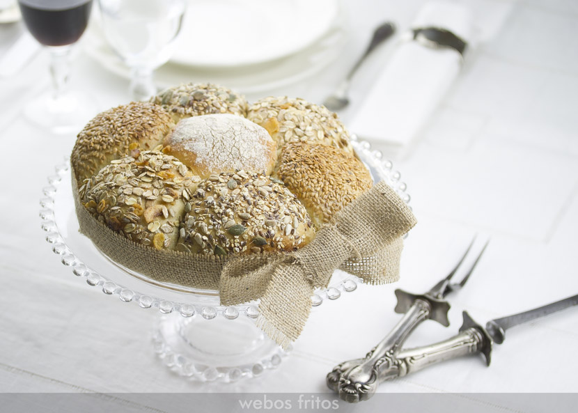 Corona de pan con semillas