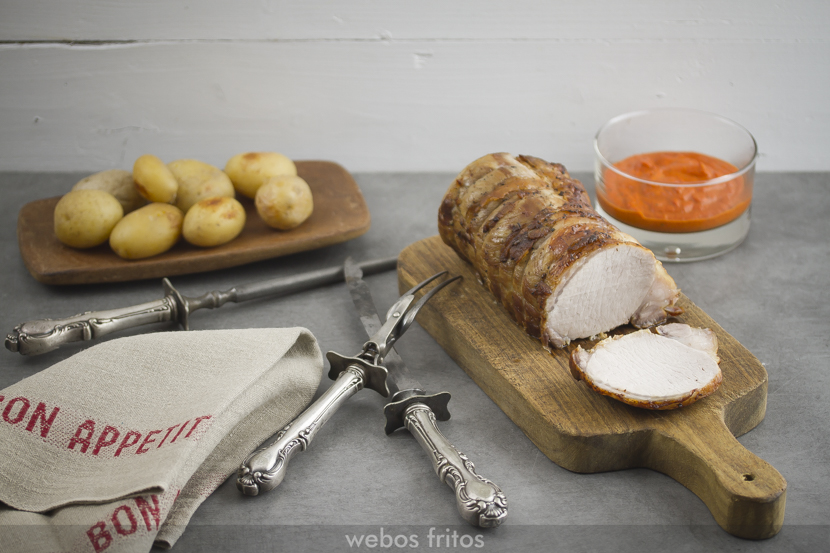 Lomo de cerdo asado con salsa de pimientos de Piquillo