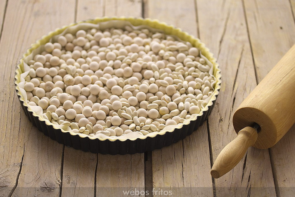 La masa cubierta de bolas de cerámica