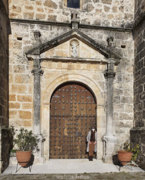 Portada de la Iglesia