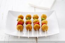 Brochetas de croquetas de bonito