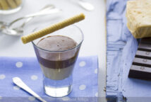 Vasitos de turrón y chocolate