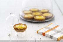 Tartaletas de masa sablé con glaseado de limón
