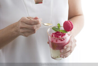 Crema rápida de chocolate blanco y frambuesas