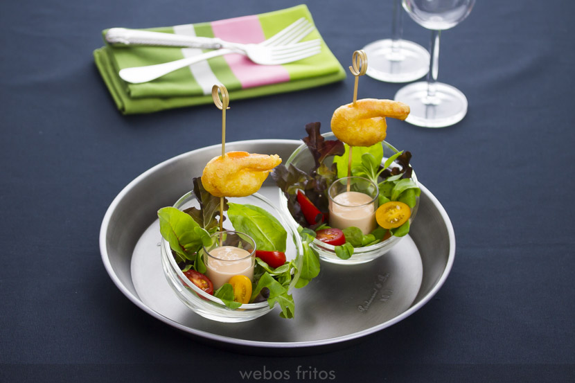 Langostinos en tempura con salsa rosa