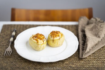 Patatas rellenas de beicon y champiñones