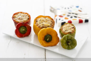 Pimientos de tres colores rellenos